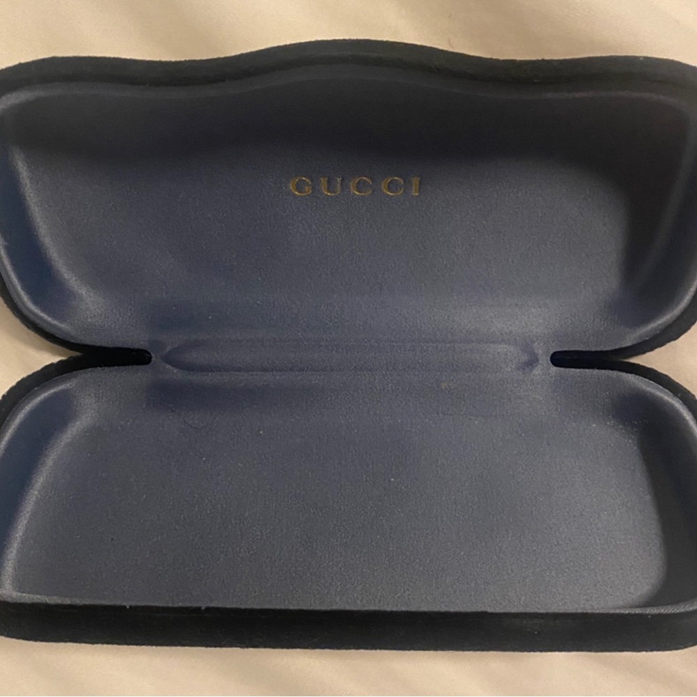 Barely used Men’s Blue Gucci Sunglasses